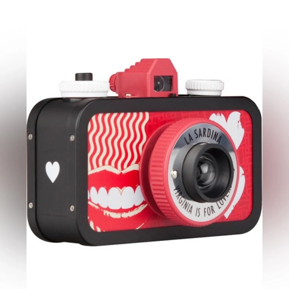 LOMOGRAPHY LA SARDINA Virginia Is For Lovers Camera Special Edition NWT